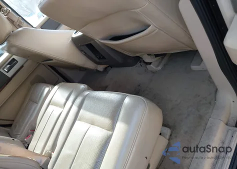 2010 Ford Expedition Eddie Bauer/King Ranch z USA, uszkodzony, nr VIN 1FMJU1J52AEB68280